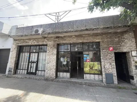 Venta de Local Comercial en Flores