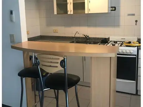 Departamento en Alquiler en Sarandi, $ 350.000