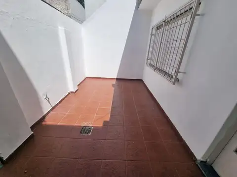 Alquiler Casa de pasillo Rosario Zeballos 4700