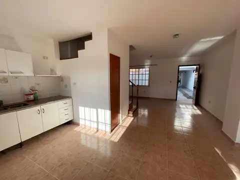 Casa en Alquiler de 3 dormitorios