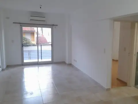 General Hornos 2600, Piso 1