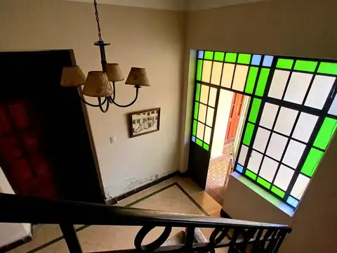 Se vende casa ideal para modernizar