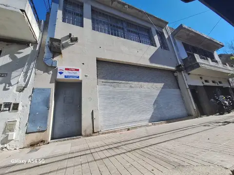 Galpon con vivienda y oficinas en villa Crespo