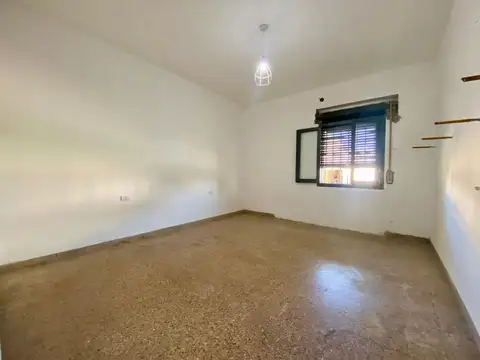 CASA ALQUILER DOS DORMITORIOS ZONA SUR CON PATIO