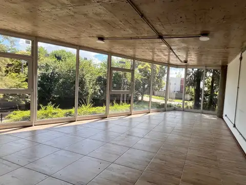 Oficina en Alquiler en Francisco Alvarez, $ 800.000