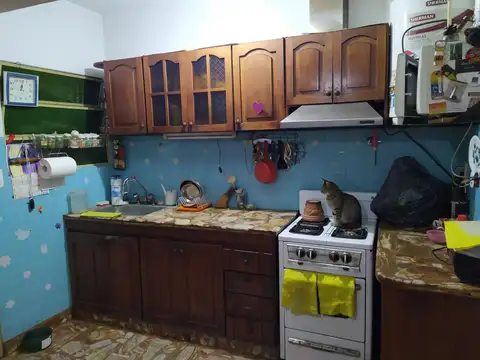 Casa 3 ambientes con 1 baño