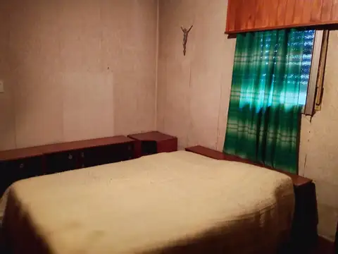 Casa en Alquiler con 2 cocheras