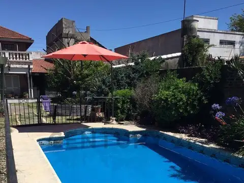 Casa 5 ambientes con 3 baños