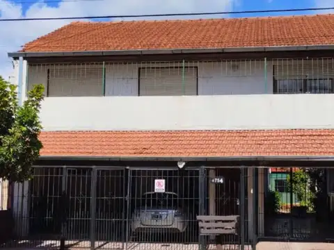 VENTA CASA MAS LOCAL MAS 3 DEPARTAMNTOS LOTE 450M2