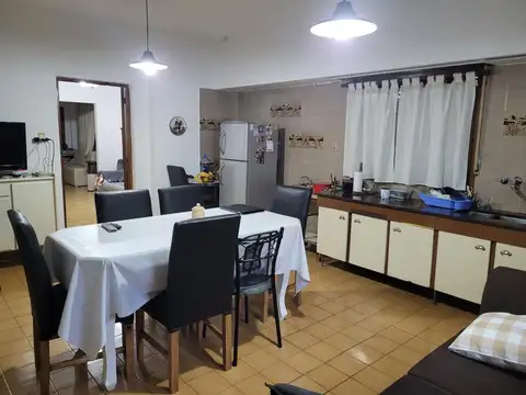 Casa 3 ambientes con 2 baños