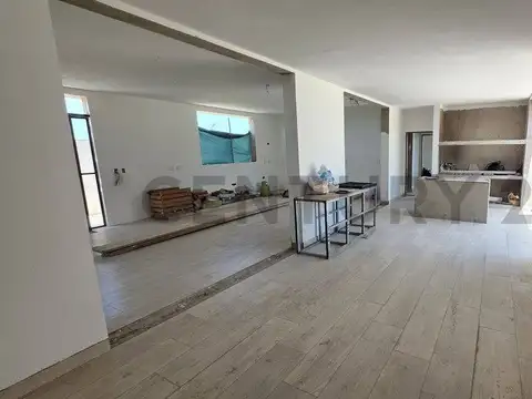 Casa 3 ambientes con 2 baños