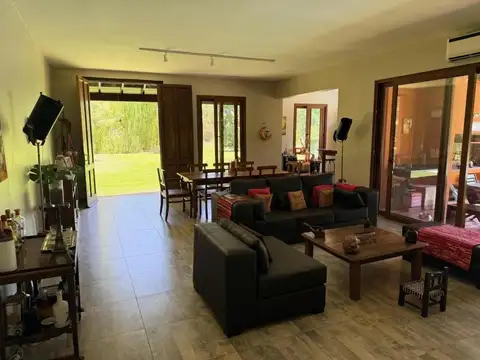 Casa en Venta en El Nacional Club De Campo, USD 360.000