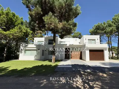 Casa Venta 6 ambientes 5 dormitorios Barrio Alamos II