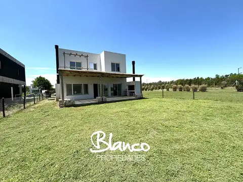 Casa  en Venta en Puertos, Escobar, G.B.A. Zona Norte