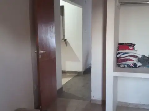 CASA EN VENTA SOBRE ESQUINA Y GALPON