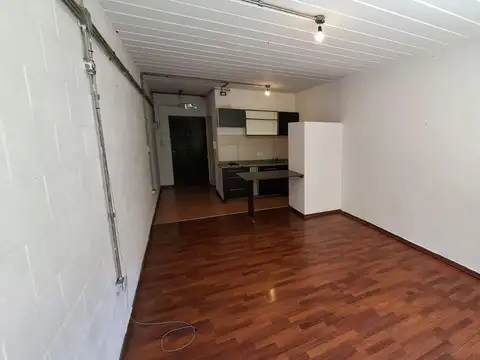 Departamento en Alquiler en Parque Patricios, $ 380.000