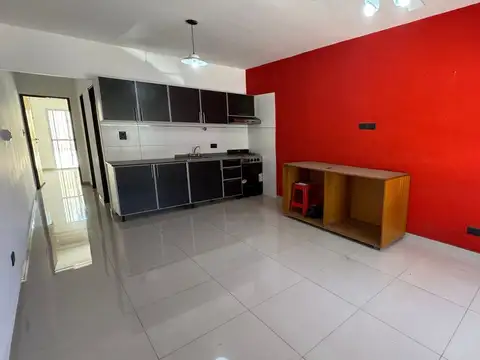 Depto Tipo Casa en Venta con 1 cocheras