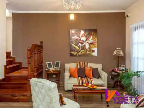 Casa 5 ambientes con 3 baños