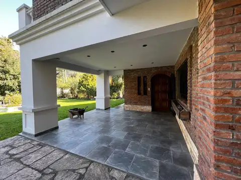 Casa en Venta en Barrio Parque Leloir, USD 500.000