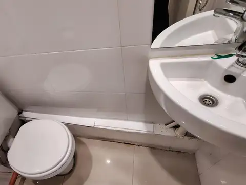 LOCAL EN ALQUILER  7.00 x 3.00 C/ BAÑO