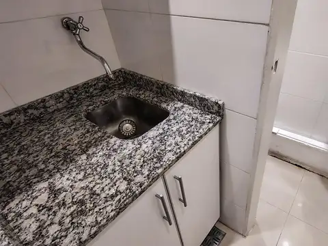 Local en Alquiler en Villa del Parque, $ 400.000