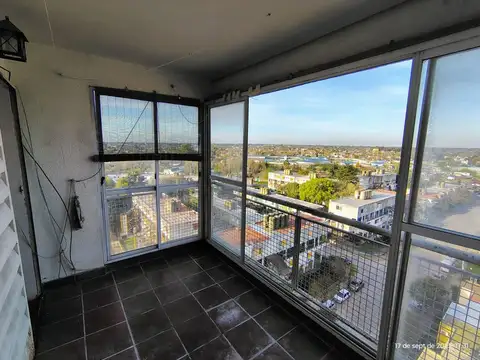 Venta Dpto. 4 Ambientes con Baulera muy luminoso