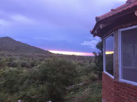 Casa en venta - 4 Dormitorios 2 Baños - Córdoba