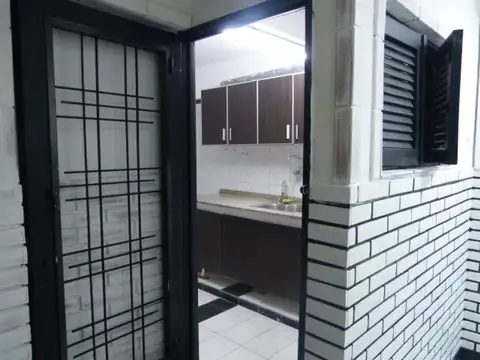 Depto Tipo Casa en Venta 76 años