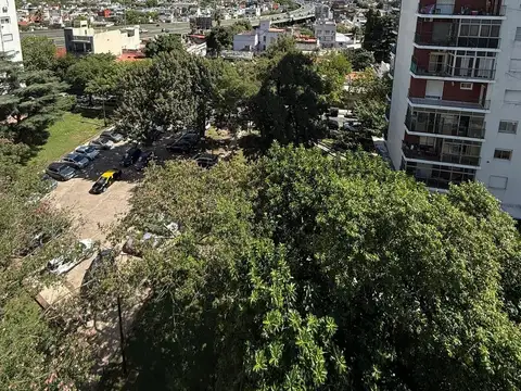 VENTA DPTO 4 AMB PARQUE CHACABUCO A REFACCIONAR