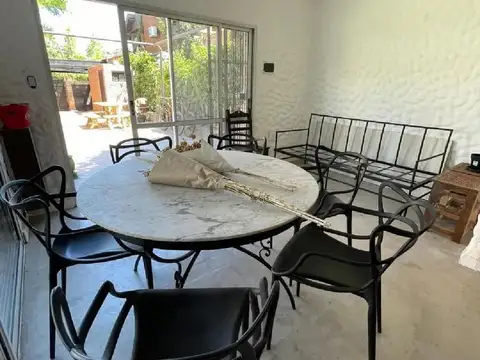 Casa en Venta con 5 cocheras