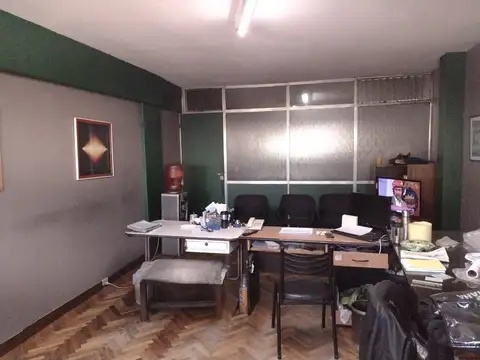 OFICINA EN MONSERRAT PLANTA LIBRE!