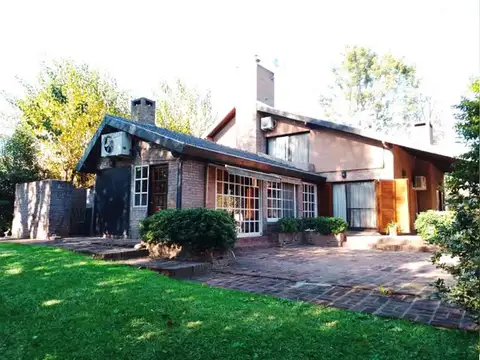 Casa 6 ambientes con 3 baños