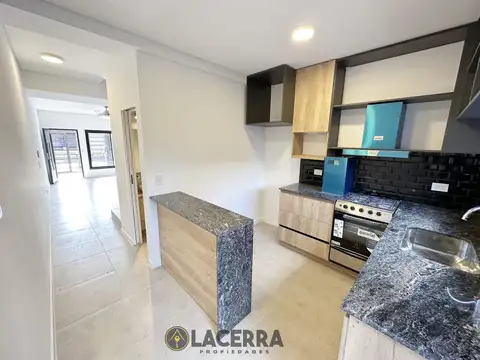Casa en Venta con 1 cochera