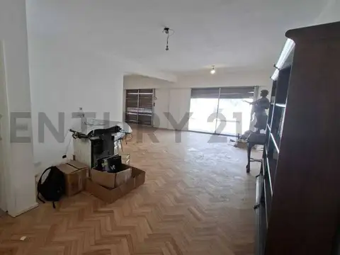 Montevideo 1500, Piso 0