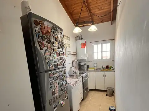 3 ambientes con cochera a pasos Av. La Plata y Triunvirato