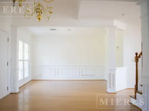 Muy linda casa en venta en La Lomada