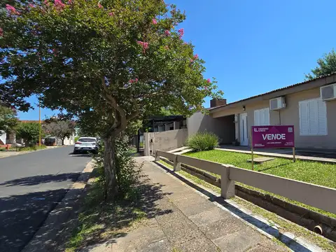 CASA EN CENTRO DE FEDERACION, HABITABLE!