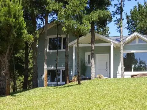 Casa en  venta de 3 dormitorios en Costa Esmeralda barrio Deportiva II