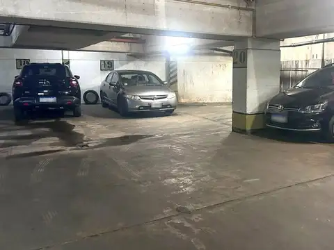 VENTA COCHERA CUBIERTA COLEGIALES