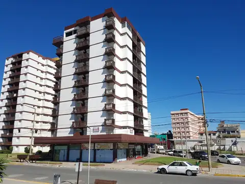ESPECTACULAR Depto 3 Amb. - FRENTE AL MAR 