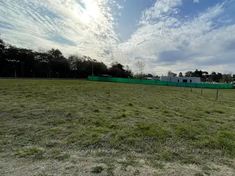 Adg. Lote Con Proyecto En Las Calandrias, Cardales