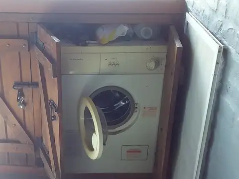 Casa 3 ambientes con 1 baño