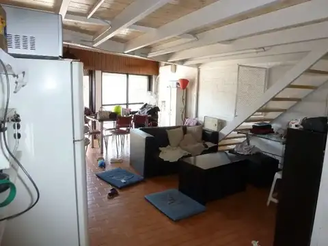 SON 2 PH MONOAMBIENTES 1 PLANTA BAJA OTRO PLANTA ALTA