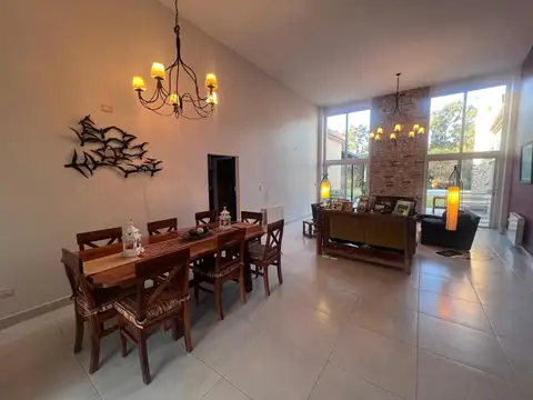 Casa en Venta Haras Santa Maria-3 Dormitorios- 3 Baños- Seguridad- Colegio-Deportes