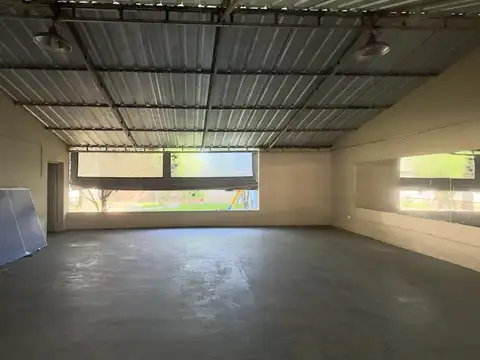 Local en Alquiler en Funes, USD 2.600