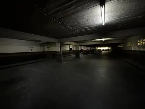 Cochera fija cubierta en microcentro OPORTUNIDAD