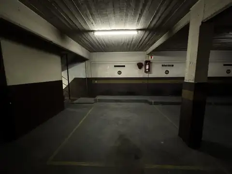 Cochera fija cubierta en microcentro OPORTUNIDAD