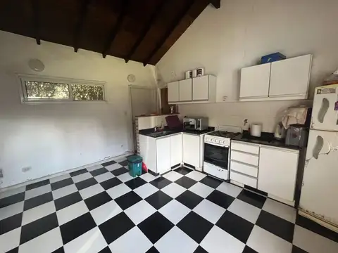 Casa 2 ambientes con 1 baño