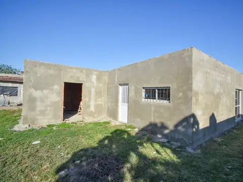 Las Torcazas entre Lapacho Rosado y Av Timbó 100