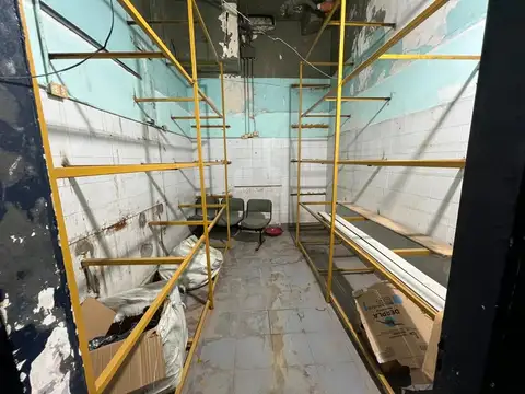 LOCAL EN VENTA EN BALVANERA - 200 METROS